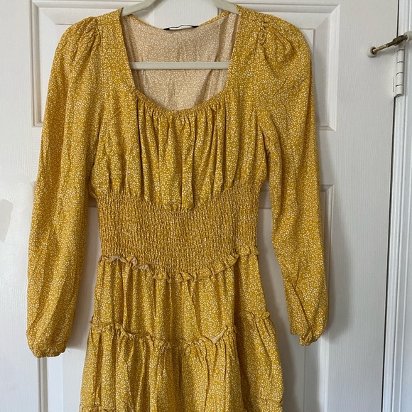 SHEIN Dresses & Skirts - Ditsy Floral Yellow Ruffle Tiered Mini Dress, Long Sleeve, Size Medium